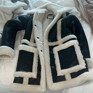 Abercrombie vegan leather sherpa coat, worn twice, too big on me!